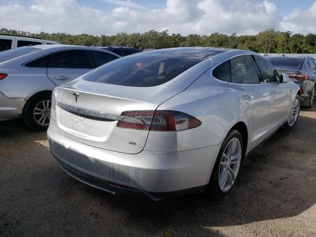5YJSA1DN3DFP27822 - 2013 TESLA MODEL S Արծաթագույն լուսանկար 4