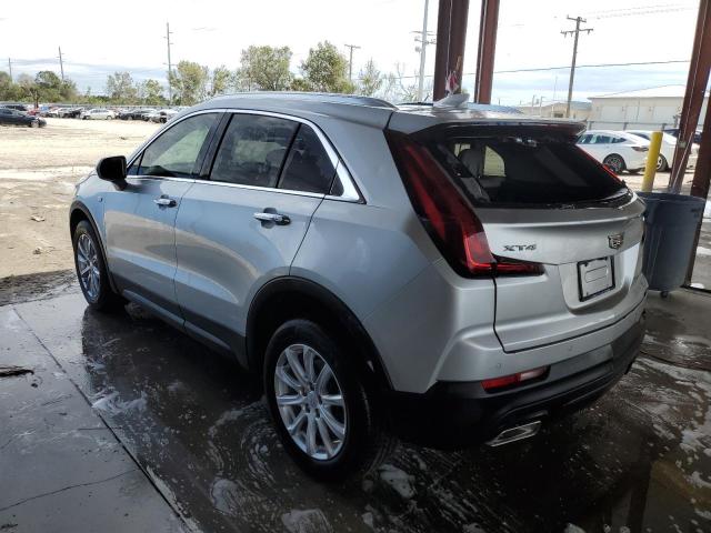 1GYAZAR48MF011752 - 2021 CADILLAC XT4 LUXURY SILVER photo 3