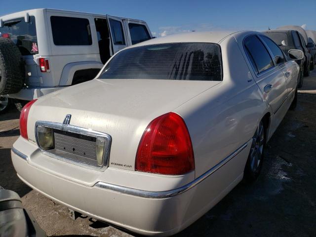 1LNHM83V27Y605478 - 2007 LINCOLN TOWN CAR D WHITE photo 4