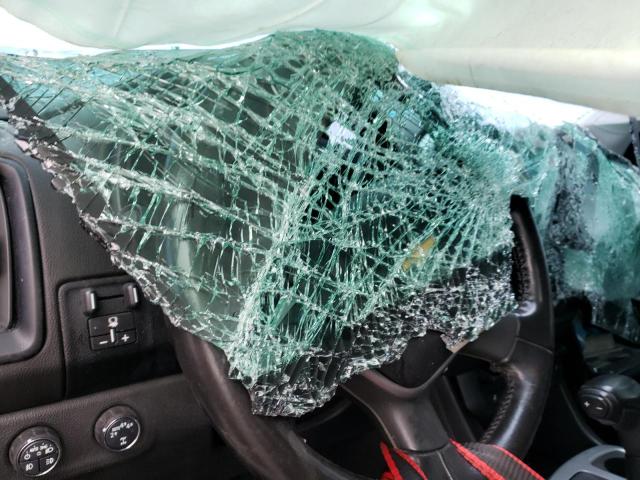 1GCPTCE1XJ1118514 - 2018 CHEVROLET COLORADO L WHITE photo 8