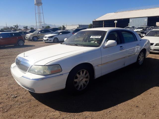 2LNHM82V99X635680 - 2009 LINCOLN TOWN CAR S WHITE photo 2