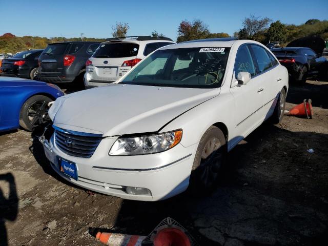 KMHFC46F19A369697 - 2009 HYUNDAI AZERA SE WHITE photo 2