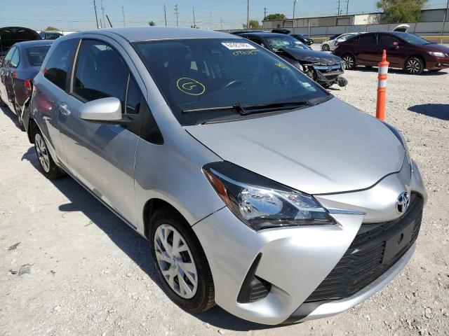 VNKJTUD3XJA097010 - 2018 TOYOTA YARIS L SILVER photo 1