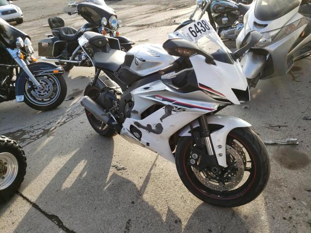 JYARJ28YXJA001562 - 2018 YAMAHA YZFR6 C SILVER photo 1