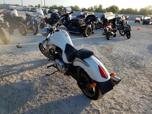 5VPLB26D6A3000468 - 2010 VICTORY MOTORCYCLES VEGAS LOW WHITE photo 3