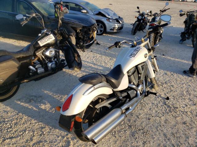5VPLB26D6A3000468 - 2010 VICTORY MOTORCYCLES VEGAS LOW WHITE photo 4