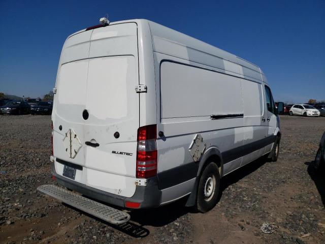 WD3PE8DEXE5828677 - 2014 MERCEDES-BENZ SPRINTER 2 WHITE photo 4