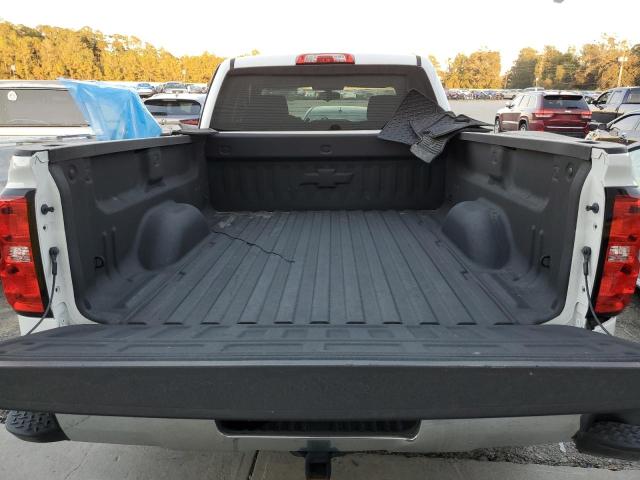 2GCVKREC7J1108645 - 2018 CHEVROLET SILVERADO WHITE photo 9