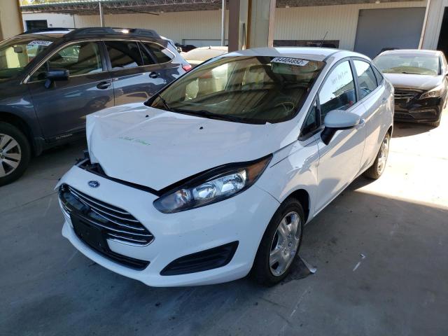 3FADP4AJ5JM****** - 2018 FORD FIESTA S WHITE photo 2