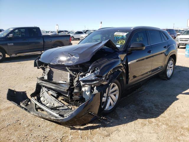 1V25C2CA4LC201365 - 2020 VOLKSWAGEN ATLAS CROS Черный фото 2