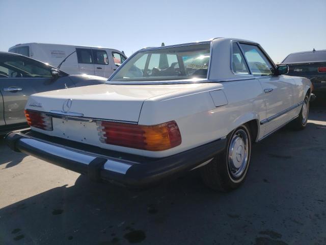 10704412029096 - 1976 MERCEDES-BENZ 500S WHITE photo 4