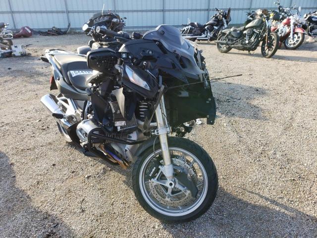 WB10A1303EZ190472 - 2014 BMW R1200 RT GRAY photo 1