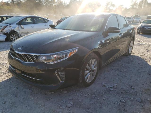 5XXGU4L31JG180136 - 2018 KIA OPTIMA EX BLACK photo 2