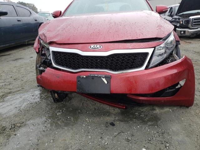 5XXGM4A75DG256595 - 2013 KIA OPTIMA LX RED photo 7