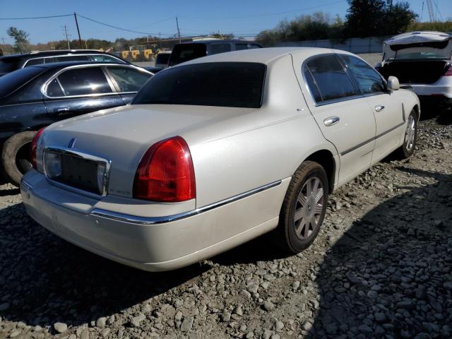 1LNHM83W44Y672619 - 2004 LINCOLN TOWN CAR U BLACK photo 4