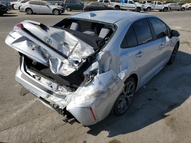 5YFP4MCE5MP060983 - 2021 TOYOTA COROLLA SE SILVER photo 4