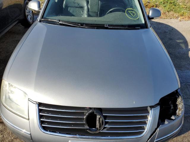 WVWRU63B55E041441 - 2005 VOLKSWAGEN PASSAT GLX Boz foto 7