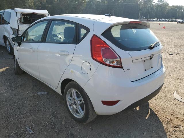 3FADP4EJ3JM122359 - 2018 FORD FIESTA SE WHITE photo 3