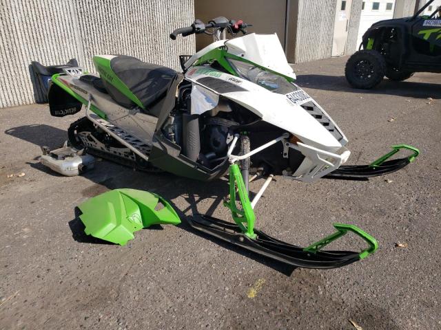 4UF14SNW4ET121369 - 2014 ARCTIC CAT M7000 GREEN photo 1