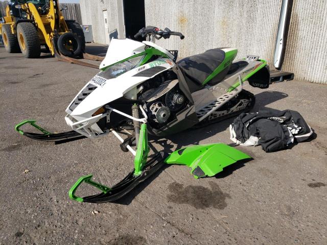 4UF14SNW4ET121369 - 2014 ARCTIC CAT M7000 GREEN photo 2