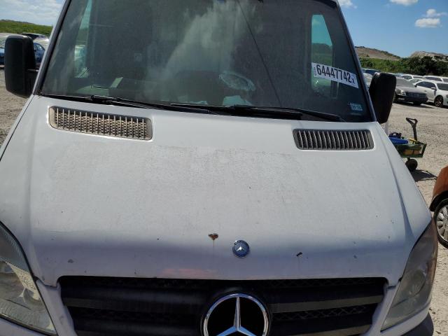 WD3PE8CB4B5589145 - 2011 MERCEDES-BENZ SPRINTER 2 WHITE photo 7