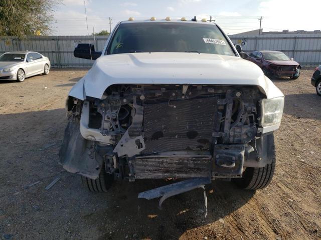 3C6UR5DL3FG663518 - 2015 RAM 2500 SLT 白色 照片 9