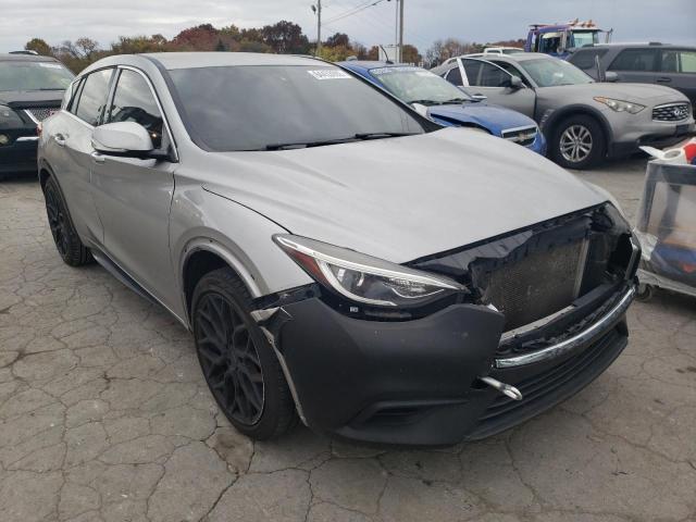 SJKCH5CP2JA052413 - 2018 INFINITI QX30 BASE SILVER photo 1