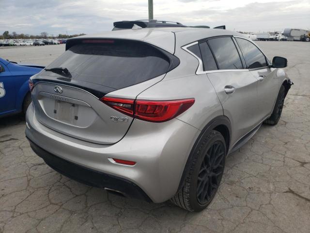 SJKCH5CP2JA052413 - 2018 INFINITI QX30 BASE SILVER photo 4