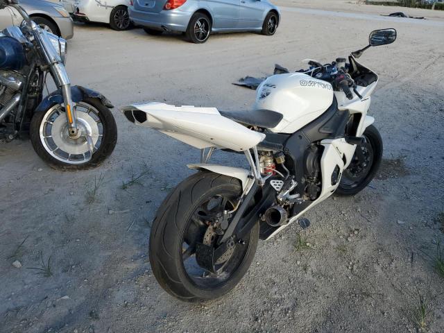 JYARJ06E26A031255 - 2006 YAMAHA YZFR6 L WHITE photo 4