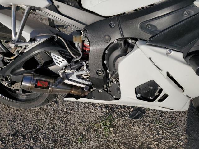 JYARJ06E26A031255 - 2006 YAMAHA YZFR6 L WHITE photo 7