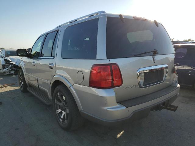 5LMFU28R24LJ00868 - 2004 LINCOLN NAVIGATOR 银色 照片 3