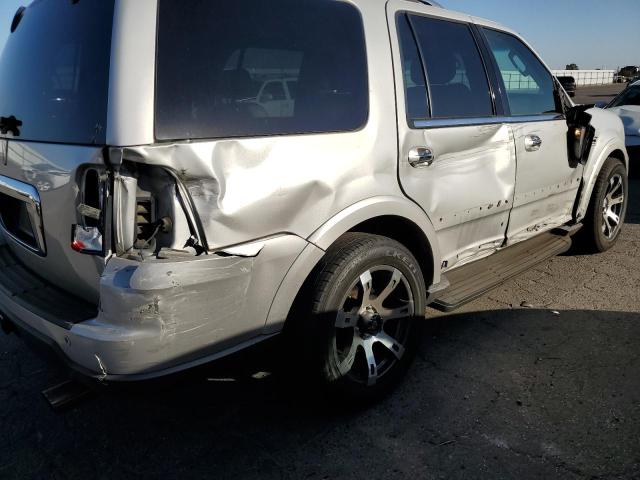 5LMFU28R24LJ00868 - 2004 LINCOLN NAVIGATOR 银色 照片 9