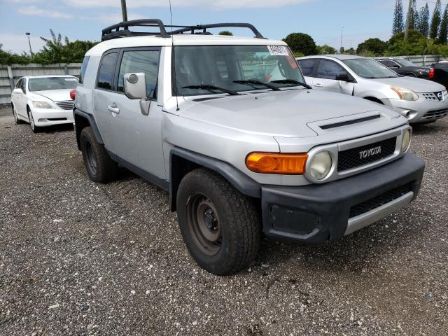 JTEZU11FX8K007232 - 2008 TOYOTA FJ CRUISER SILVER photo 1