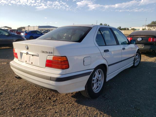 WBACD4323WAV64098 - 1998 BMW 328 I AUTO WHITE photo 4