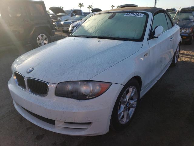 WBAUL73569VJ75455 - 2009 BMW 128 I WHITE photo 2