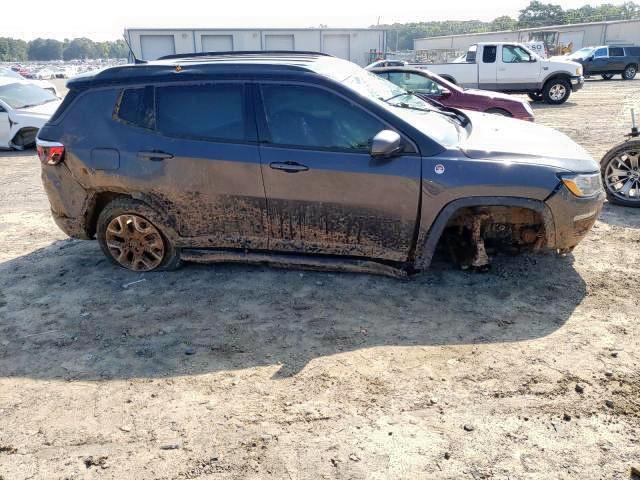 3C4NJDDB1KT739924 - 2019 JEEP COMPASS TR GRAY photo 9