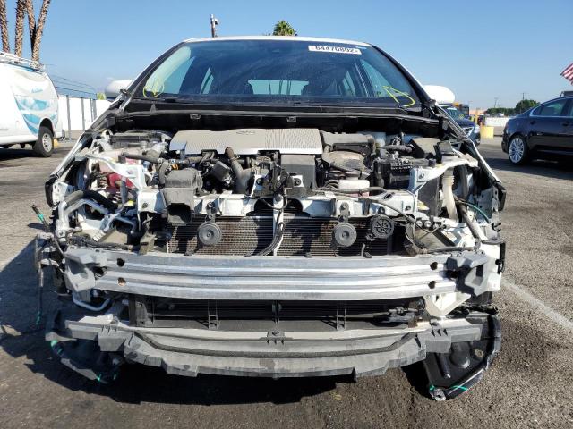 JTDKARFP4J3099520 - 2018 TOYOTA PRIUS PRIM 白色 照片 9