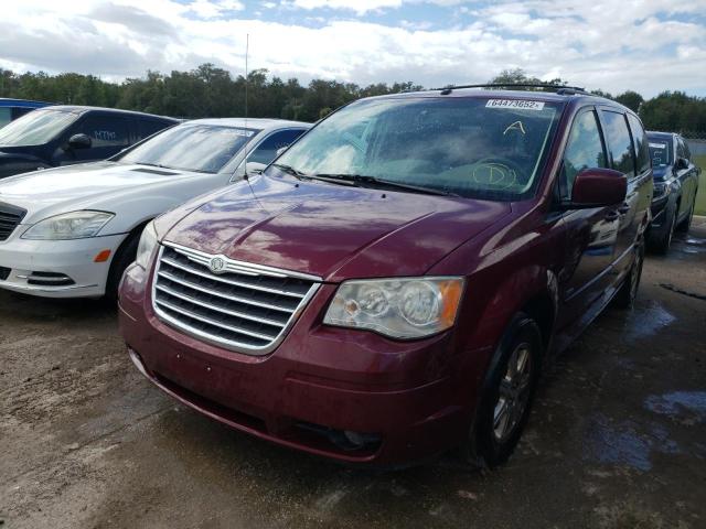 2A8HR54P88R713025 - 2008 CHRYSLER TOWN & COU MAROON photo 2