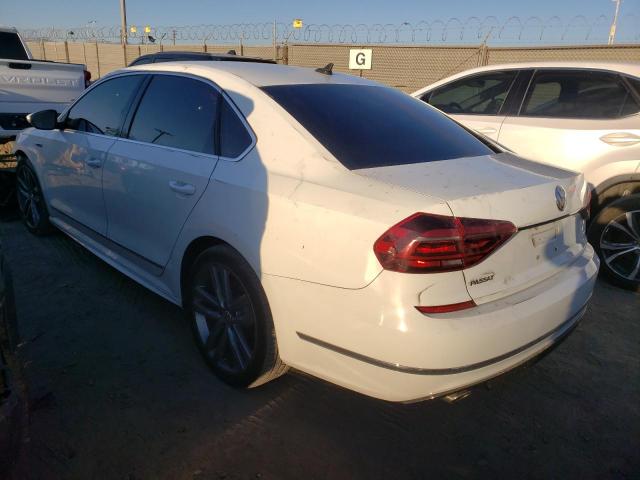 1VWDT7A34HC028658 - 2017 VOLKSWAGEN PASSAT R-L WHITE photo 3