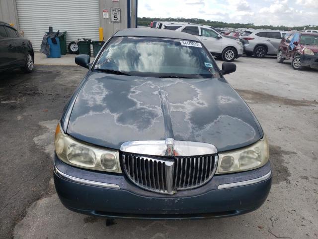 1LNHM81W61Y737873 - 2001 LINCOLN TOWN CAR GREEN photo 9