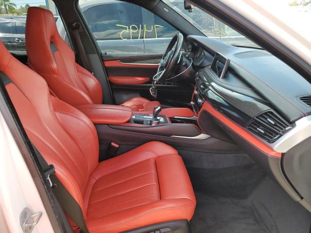 5YMKT6C53J0X21321 - 2018 BMW X5 M Blanco foto 5