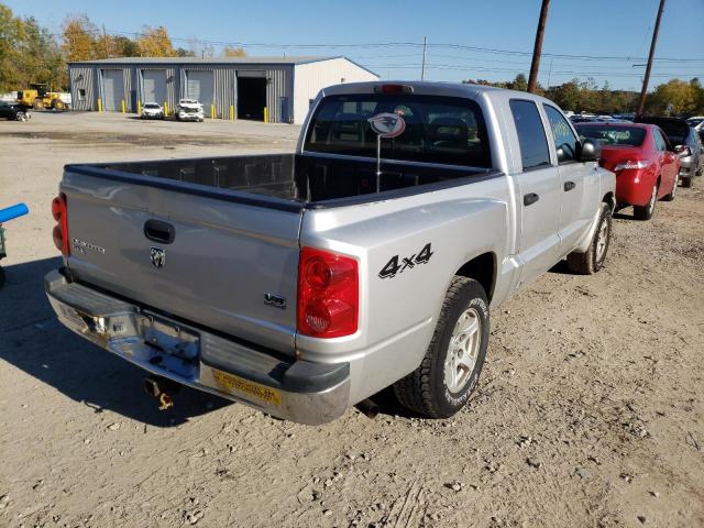 1D7HW48N66S638569 - 2006 DODGE DAKOTA QUA SILVER photo 4