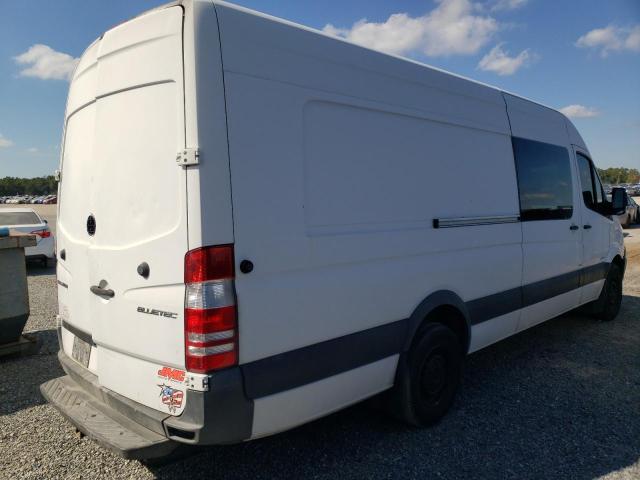 WD3PE8DC2E5836061 - 2014 MERCEDES-BENZ SPRINTER 2 WHITE photo 4