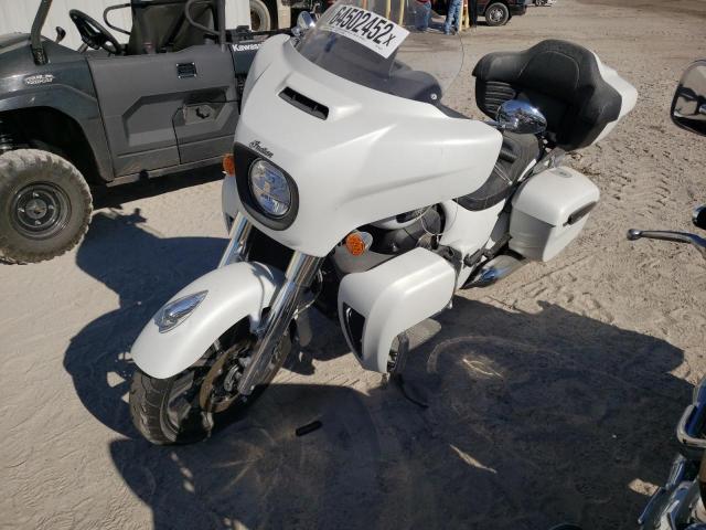 56KTKDBB5L3383475 - 2020 INDIAN MOTORCYCLE CO. ROADMASTER WHITE photo 2