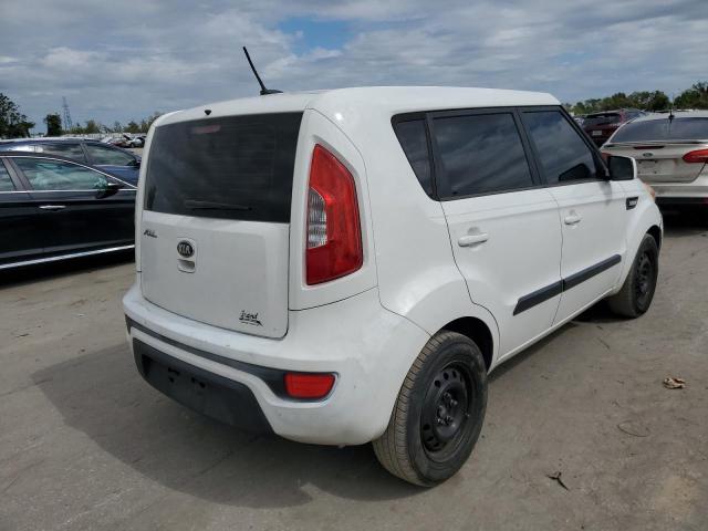 KNDJT2A5XD7501315 - 2013 KIA SOUL WHITE photo 4