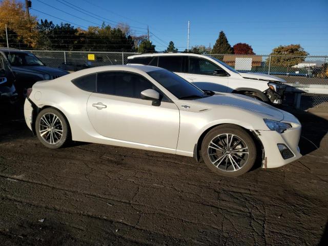 JF1ZNAA11D2711132 - 2013 TOYOTA SCION FR-S WHITE photo 9