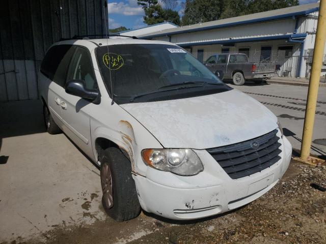 2A4GP44R06R665287 - 2006 CHRYSLER TOWN & COU WHITE photo 1