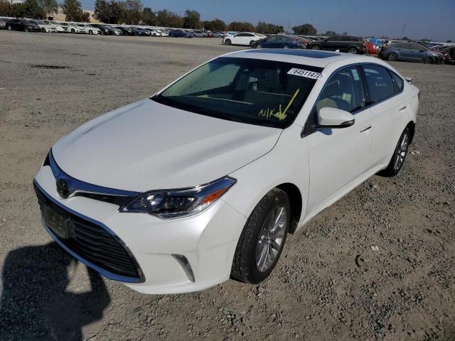 4T1BK1EB0JU271701 - 2018 TOYOTA AVALON XLE WHITE photo 2