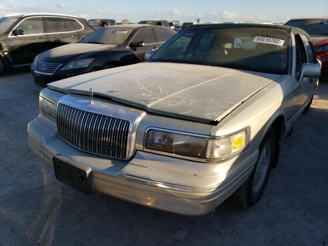 1LNLM82W7VY754437 - 1997 LINCOLN TOWN CAR S BEIGE photo 9