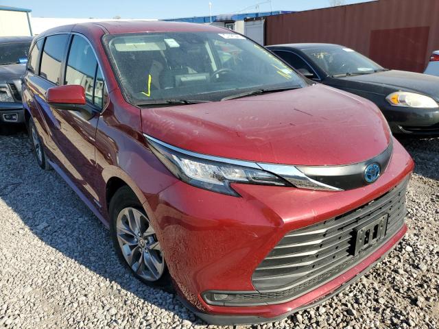 5TDKRKEC5MS020728 - 2021 TOYOTA SIENNA LE RED photo 1